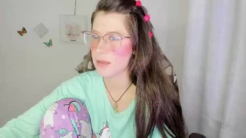 Snapshot of zooeybelair chatting on 02/20/26, 04:09 Alicie online show from 02/20/26, 04:09