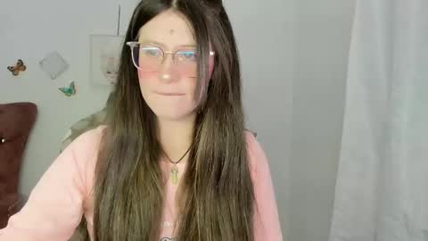 Snapshot of zooeybelair chatting on 03/01/26, 05:20 Alicie online show from 03/01/26, 05:20