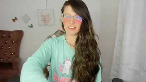 Snapshot of zooeybelair chatting on 03/07/26, 03:14 Alicie online show from 03/07/26, 03:14