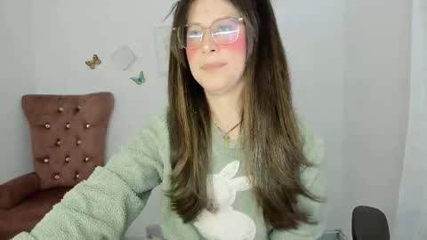 Snapshot of zooeybelair chatting on 03/16/26, 03:56 Alicie online show from 03/16/26, 03:56