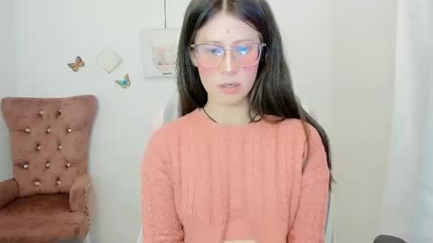Snapshot of zooeybelair chatting on 03/17/26, 03:55 Alicie online show from 03/17/26, 03:55