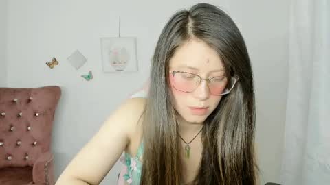 Snapshot of zooeybelair chatting on 03/30/26, 05:08 Alicie online show from 03/30/26, 05:08