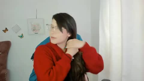 Snapshot of zooeybelair chatting on 04/22/26, 02:40 Alicie online show from 04/22/26, 02:40