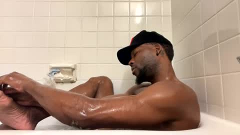Snapshot of zoom_19xx chatting on 06/18/26, 01:06 YOU NASTY online show from 06/18/26, 01:06