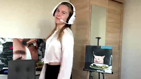 Hi Im Peggy 18 years old online show from 09/11/25, 01:44