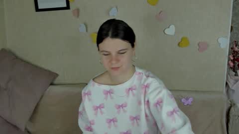 Snapshot of zorianaa_ chatting on 03/05/26, 10:06 Zoriana online show from 03/05/26, 10:06