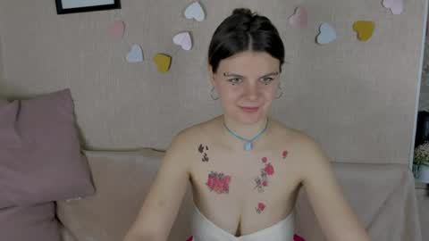 Snapshot of zorianaa_ chatting on 03/31/26, 09:15 Zoriana online show from 03/31/26, 09:15