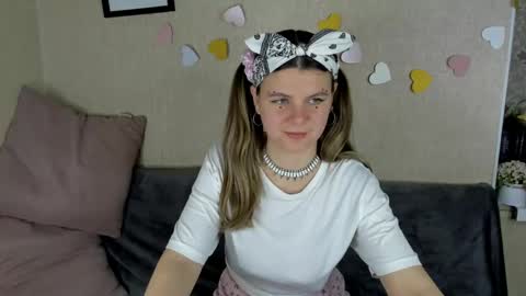 Snapshot of zorianaa_ chatting on 05/04/26, 08:38 Zoriana online show from 05/04/26, 08:38