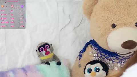 Snapshot of zorravioleta chatting on 10/02/25, 12:23 Violeta online show from 10/02/25, 12:23