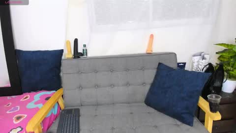 Snapshot of zou_quira chatting on 11/24/25, 03:06 zou_quira online show from 11/24/25, 03:06