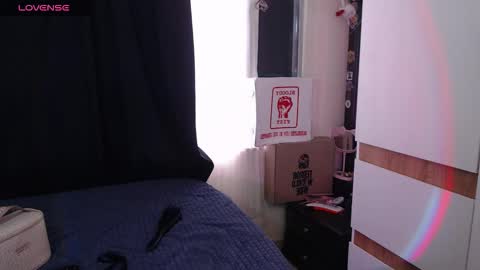 Snapshot of zowi_hottiee chatting on 11/26/25, 11:55 cintya kors online show from 11/26/25, 11:55