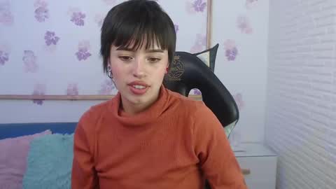 Snapshot of zowii_ chatting on 06/04/26, 07:53 Zowii online show from 06/04/26, 07:53