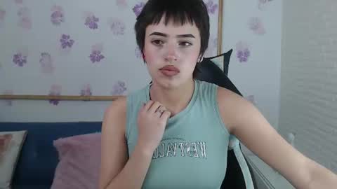 Snapshot of zowii_ chatting on 06/10/26, 08:52 Zowii online show from 06/10/26, 08:52