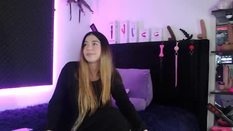 zpzphot online show from 11/26/25, 10:33