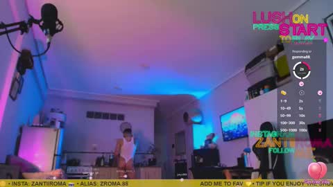 Snapshot of zrd1988 chatting on 10/16/25, 01:17 zantiirma online show from 10/16/25, 01:17