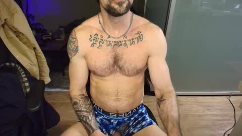 Snapshot of zuko_zen69 chatting on 03/05/26, 01:40 Zuko online show from 03/05/26, 01:40