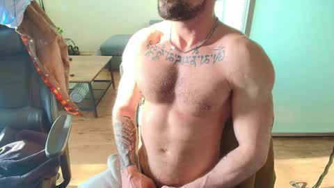Snapshot of zuko_zen69 chatting on 04/05/26, 02:47 Zuko online show from 04/05/26, 02:47