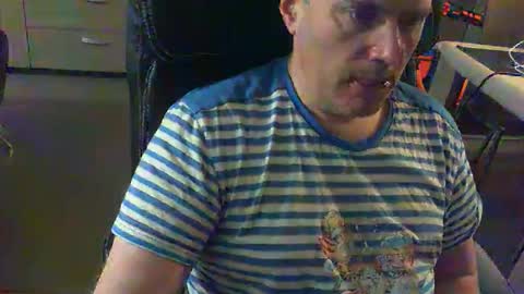 Snapshot of zultem chatting on 02/25/26, 05:06 zultem online show from 02/25/26, 05:06