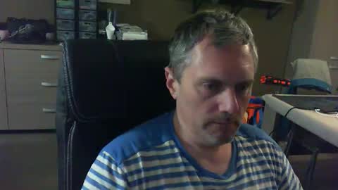 Snapshot of zultem chatting on 04/22/26, 03:53 zultem online show from 04/22/26, 03:53