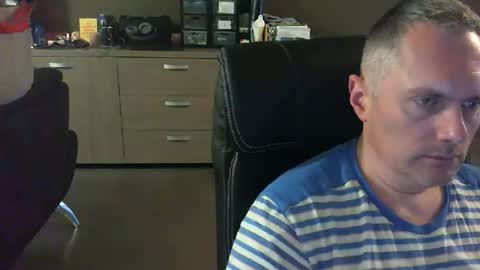 Snapshot of zultem chatting on 05/19/26, 03:57 zultem online show from 05/19/26, 03:57