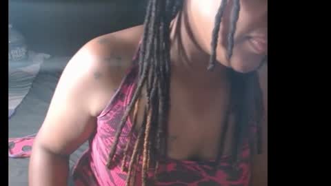 zuriluxe45 online show from 09/18/25, 06:37