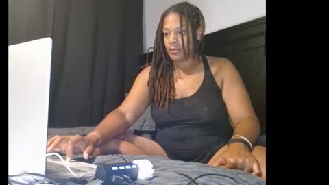 zuriluxe45 online show from 09/22/25, 02:24