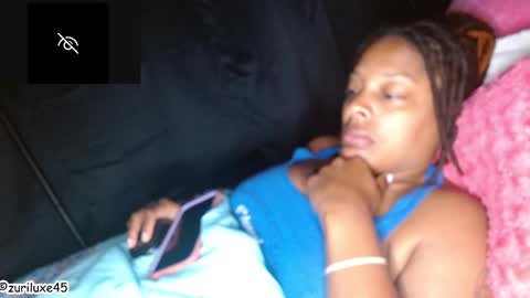 zuriluxe45 online show from 09/27/25, 06:29