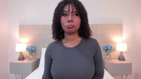 Zuri Smith online show from 06/11/26, 11:30