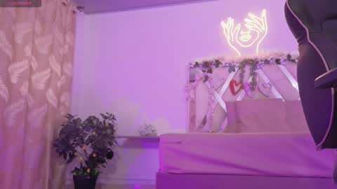 Snapshot of zury_tay chatting on 11/10/25, 11:31 ZURY online show from 11/10/25, 11:31