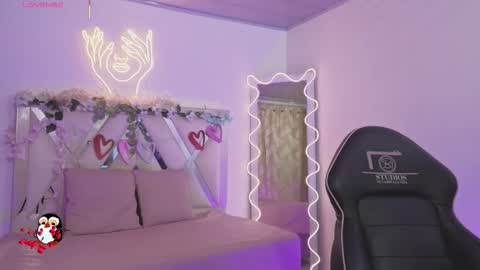 Snapshot of zury_tay chatting on 12/04/25, 11:30 ZURY online show from 12/04/25, 11:30