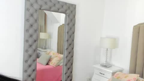 Snapshot of zusan_king_ chatting on 05/30/26, 03:47 Im Zusan My schedule is from 1030pm to 430 am colombian time online show from 05/30/26, 03:47