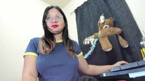 Im Zusan My schedule is from 1030pm to 430 am colombian time online show from 07/20/26, 12:47