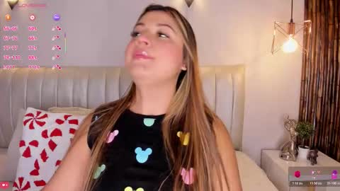 Snapshot of zuzu_sweet chatting on 12/15/25, 06:56 Zara online show from 12/15/25, 06:56