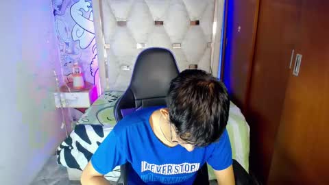 Snapshot of zxvn_n chatting on 06/03/26, 12:41 ZX online show from 06/03/26, 12:41
