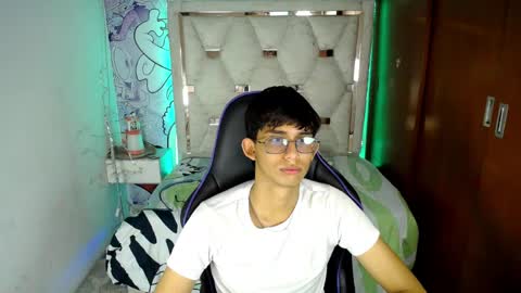Snapshot of zxvn_n chatting on 06/05/26, 12:33 ZX online show from 06/05/26, 12:33