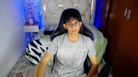 Snapshot of zxvn_n chatting on 06/07/26, 01:04 ZX online show from 06/07/26, 01:04