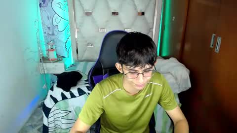 Snapshot of zxvn_n chatting on 06/12/26, 12:26 ZX online show from 06/12/26, 12:26