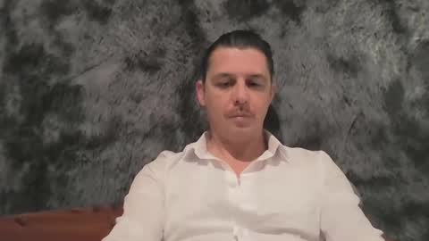 Snapshot of zyonart chatting on 11/04/25, 09:47 Artnoyz Shower online show from 11/04/25, 09:47