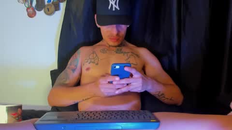 Snapshot of zyongarcia2020 chatting on 12/24/24, 04:44 zyon garcia online show from 12/24/24, 04:44