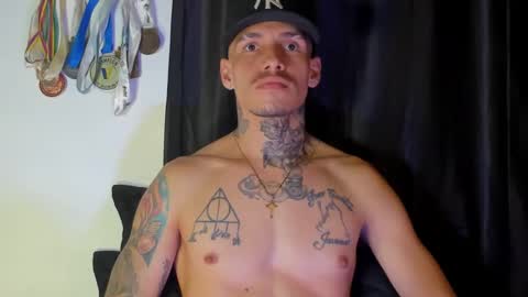 Snapshot of zyongarcia2020 chatting on 02/18/25, 05:42 zyon garcia online show from 02/18/25, 05:42