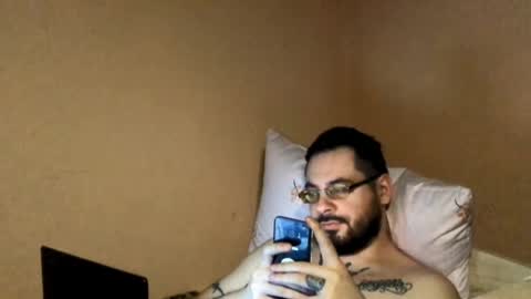 Snapshot of zyqrael chatting on 04/22/26, 07:04 Vlad online show from 04/22/26, 07:04