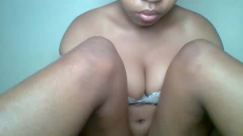 zyraelle_01 online show from 06/06/26, 02:55