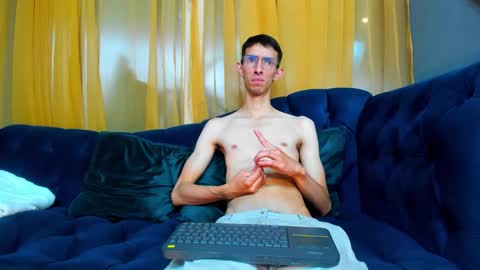 Zyro Nigth online show from 11/10/25, 07:46