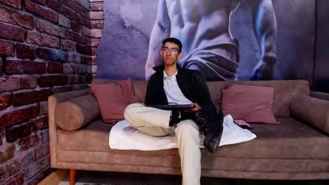 Zyro Nigth online show from 11/11/25, 07:36