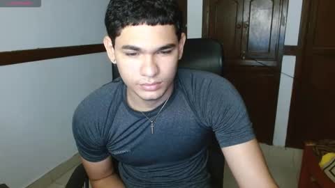 Snapshot of zyrosxk chatting on 09/20/25, 11:11 antonio felipe online show from 09/20/25, 11:11