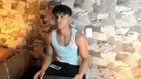 Snapshot of zyzz_1812 chatting on 04/01/26, 04:24 zyzz_1812 online show from 04/01/26, 04:24