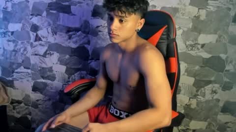 Snapshot of zyzz_1812 chatting on 05/21/26, 05:14 zyzz_1812 online show from 05/21/26, 05:14