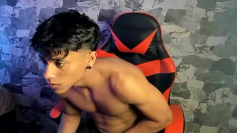 Snapshot of zyzz_1812 chatting on 05/23/26, 04:18 zyzz_1812 online show from 05/23/26, 04:18