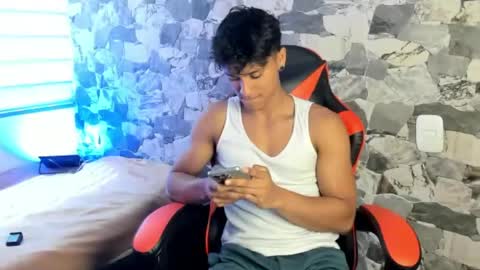 Snapshot of zyzz_1812 chatting on 05/30/26, 06:05 zyzz_1812 online show from 05/30/26, 06:05