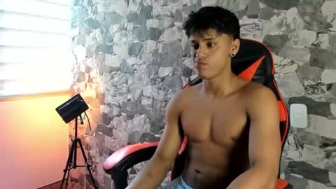 zyzz_1812 online show from 06/22/26, 07:55